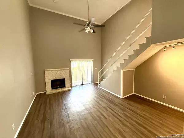 San Antonio, TX 78240,5322 Medical Dr UNIT 205 D