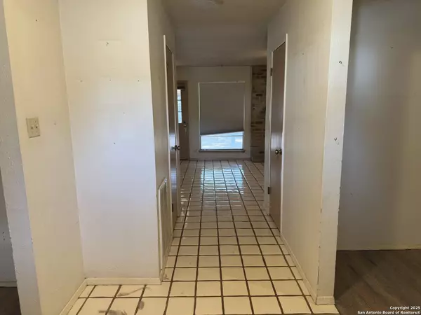 San Antonio, TX 78250,8414 Timber Fall