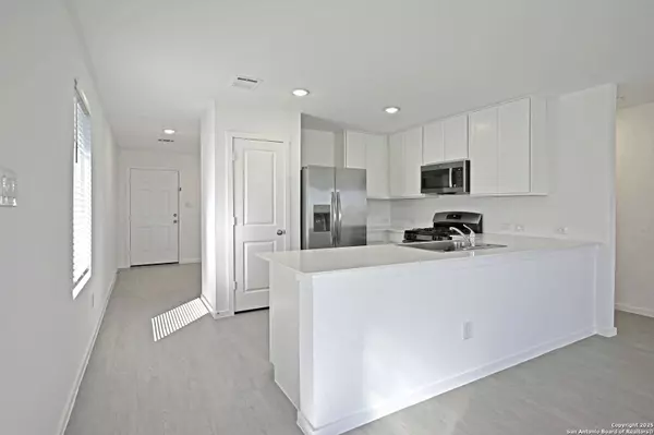 Converse, TX 78109,1838 Musk Rose