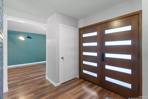 San Antonio, TX 78227,7410 Meadow Breeze Dr