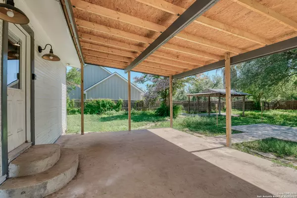 Hondo, TX 78861,1301 Avenue K