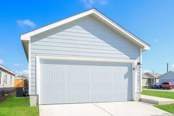 San Antonio, TX 78252,13807 Goat CV