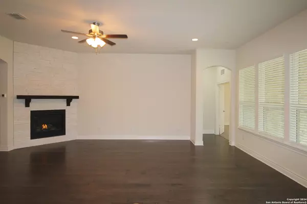 San Antonio, TX 78261,3050 Bright Skies