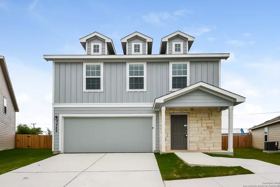 7242 COZY RUN, San Antonio, TX 78218-4480