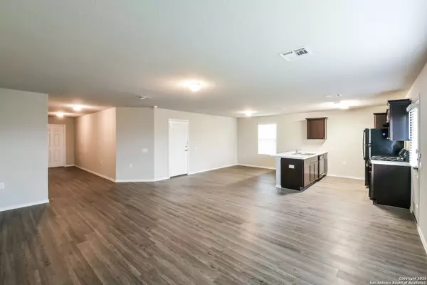 San Antonio, TX 78218-4480,7242 COZY RUN