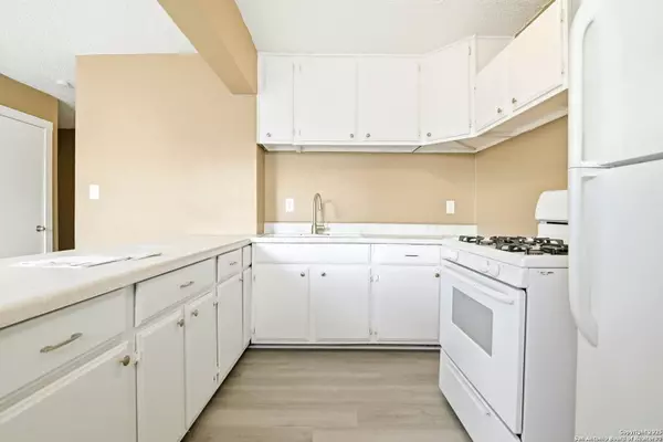 San Antonio, TX 78210,1827 highland