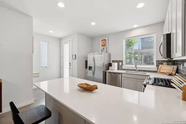 San Antonio, TX 78204,330 Clay St UNIT 26