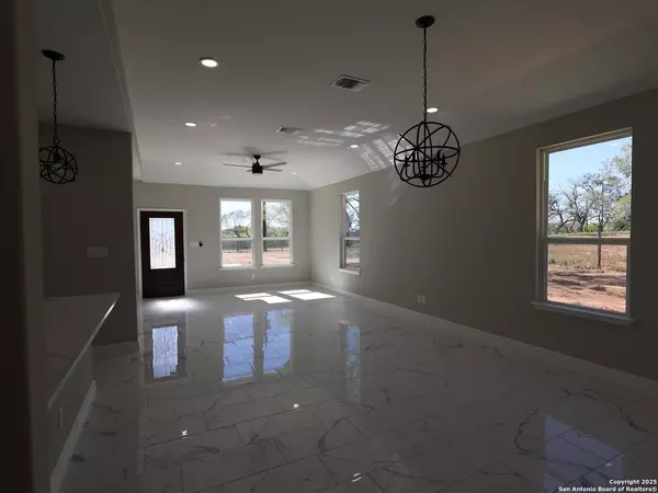 Von Ormy, TX 78073,8803 rockport