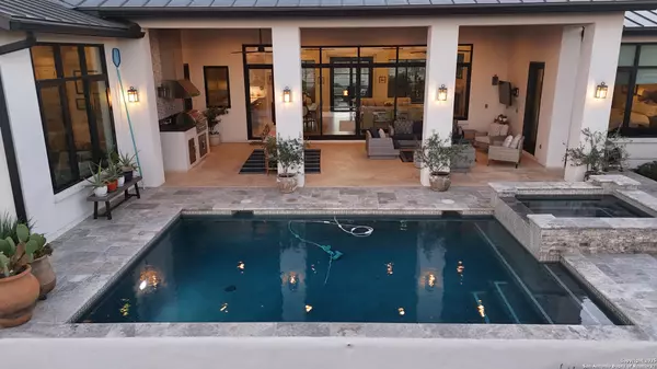 San Antonio, TX 78255,10415 Kendall Cyn