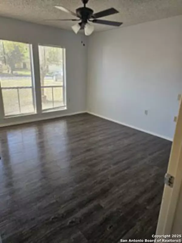 San Antonio, TX 78233,4735 El Vedado St