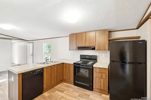 Spring Branch, TX 78070,938 Covered Wagon