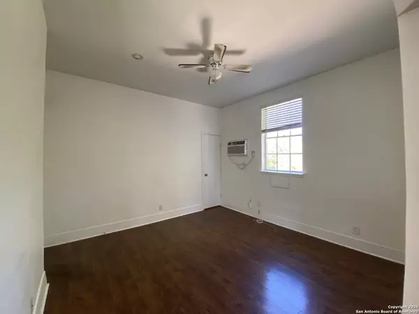 San Antonio, TX 78205,526 Presa UNIT 7