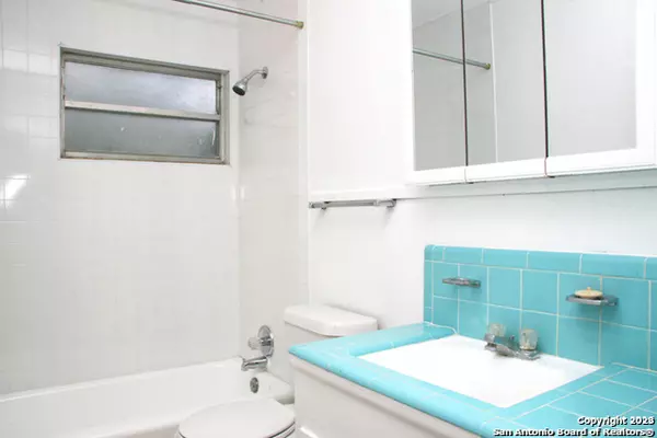 San Antonio, TX 78229-5032,4722 DUQUESNE DR