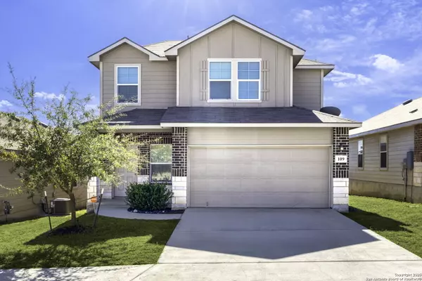 109 Hogans Alley, Floresville, TX 78114