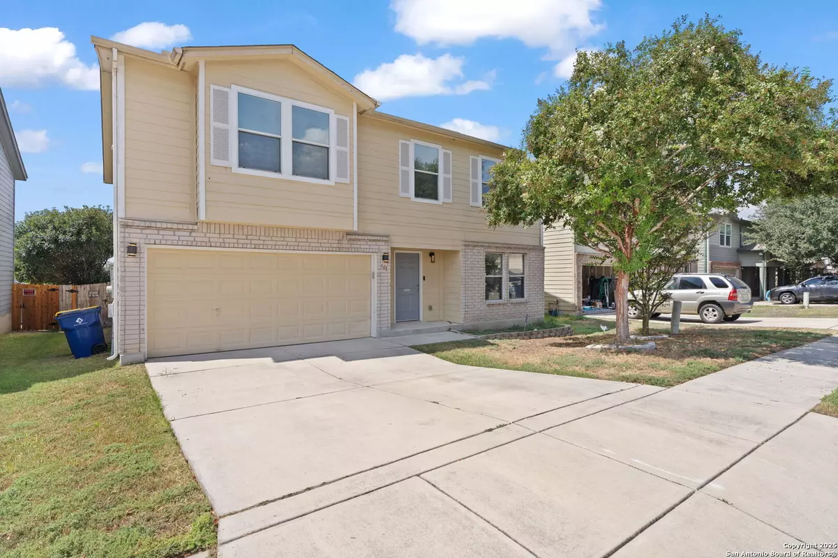 Cibolo, TX 78108,501 Gatewood Briar
