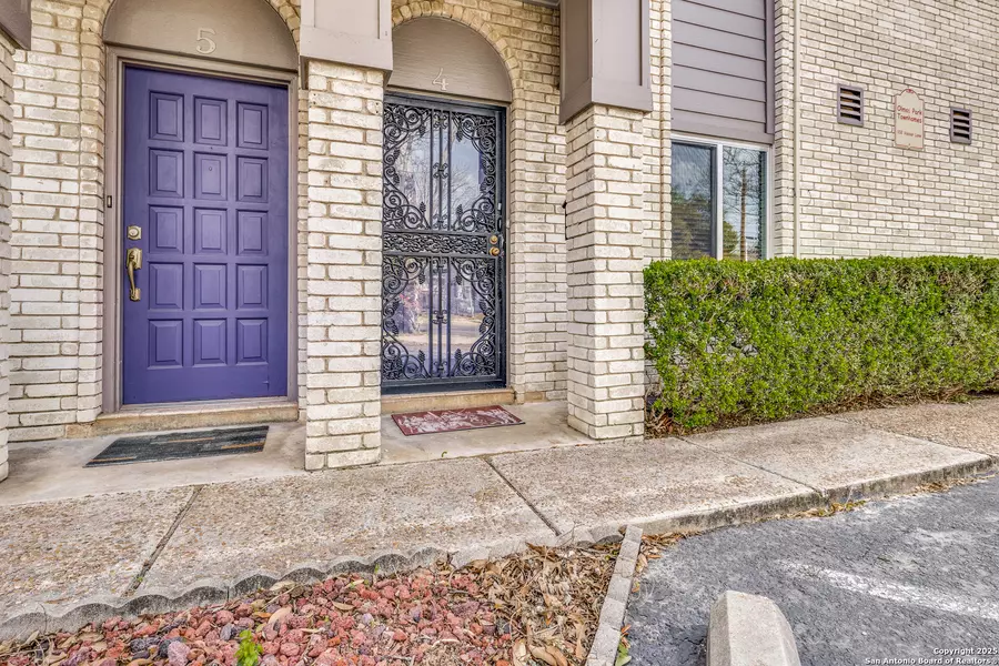102 Vassar UNIT 4, San Antonio, TX 78212