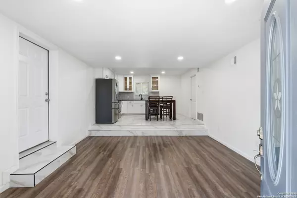 San Antonio, TX 78240,8609 Abe Lincoln UNIT 2