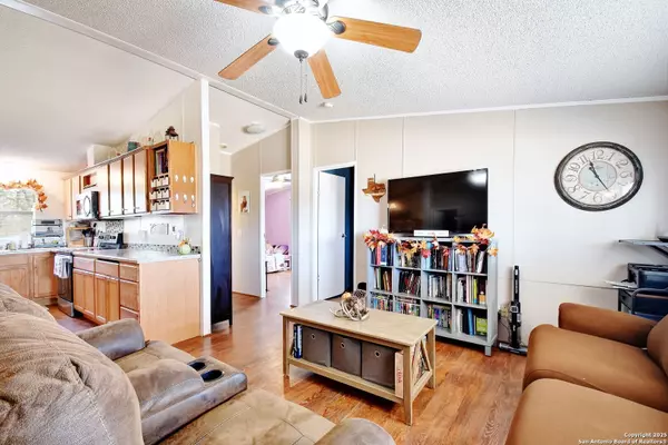 Seguin, TX 78155,436 Old Colony