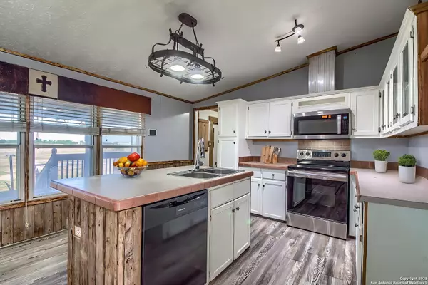 4214 Farmview, Converse, TX 78109