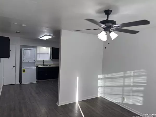 214 Merida #1, San Antonio, TX 78207