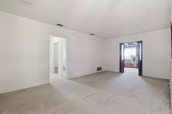 San Antonio, TX 78228,2742 W Craig Pl