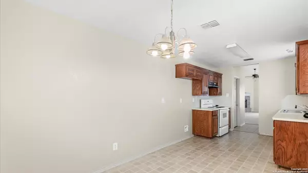 San Antonio, TX 78239,6430 ITHACA FALLS