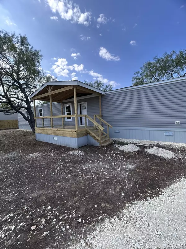 Hondo, TX 78861,268 County Road 4637