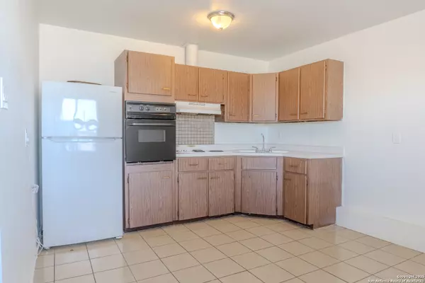 San Antonio, TX 78214,802 Durr