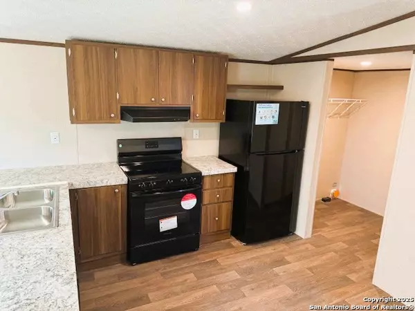 Moore, TX 78058,277 Cr 1647 Unit 1