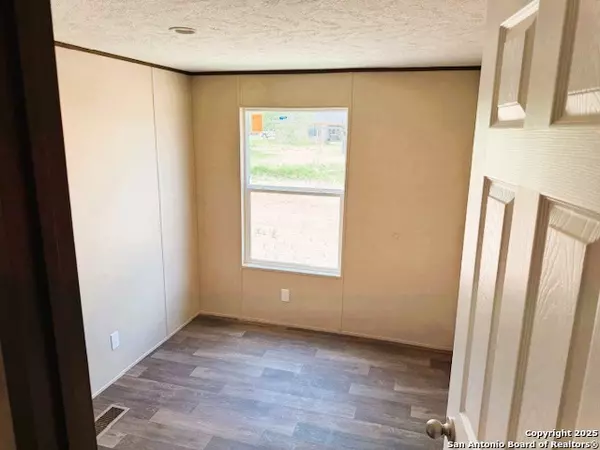 Moore, TX 78057,277 county road 1647 Unit 2