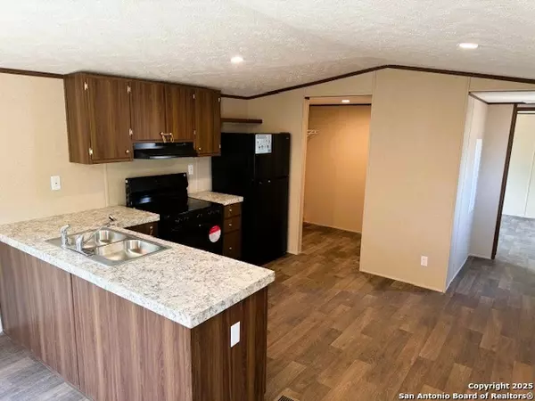 Moore, TX 78057,277 county road 1647 Unit 2