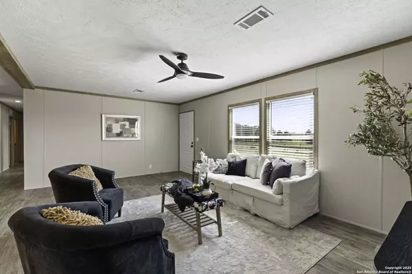 Seguin, TX 78155,2602 good luck