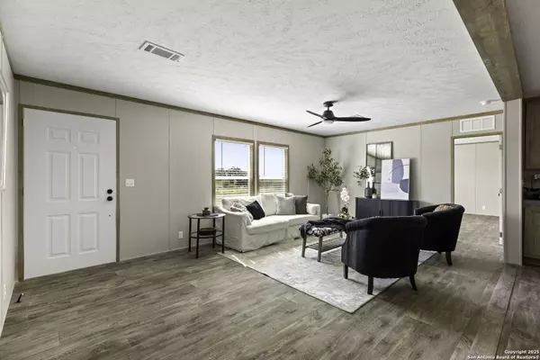 Seguin, TX 78155,2602 good luck