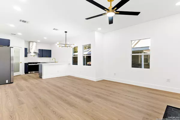 San Antonio, TX 78225,530 Kirk Pl