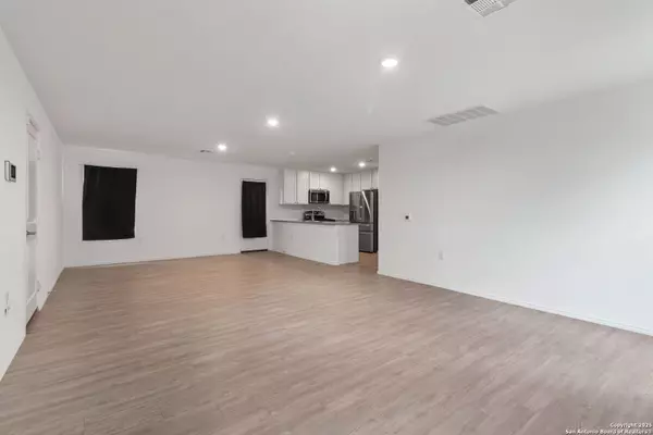 San Antonio, TX 78221,12058 Still Pass