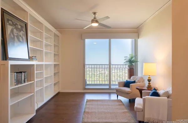 San Antonio, TX 78209,1 towers park UNIT 2205