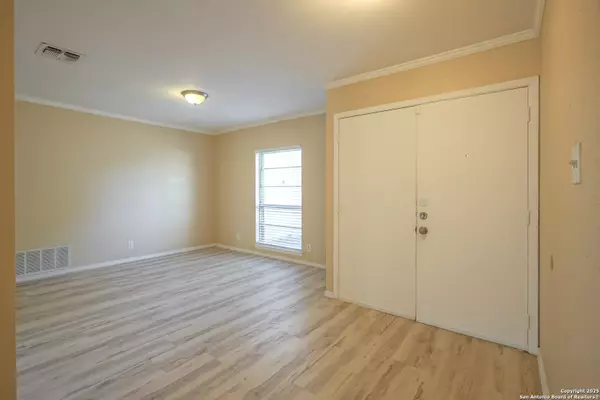 Kirby, TX 78219-1943,5026 THOMAS PAINE DR