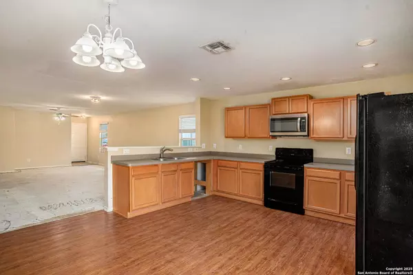 San Antonio, TX 78223,4447 Wrangler Run