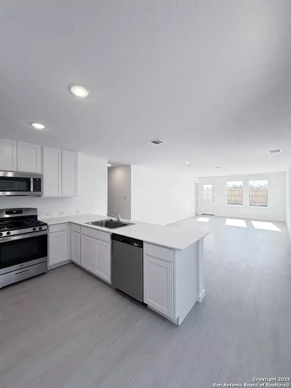 New Braunfels, TX 78130,3781 Swift Fox Rd