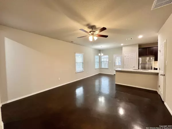 Seguin, TX 78155,1137/1139 Renee Way