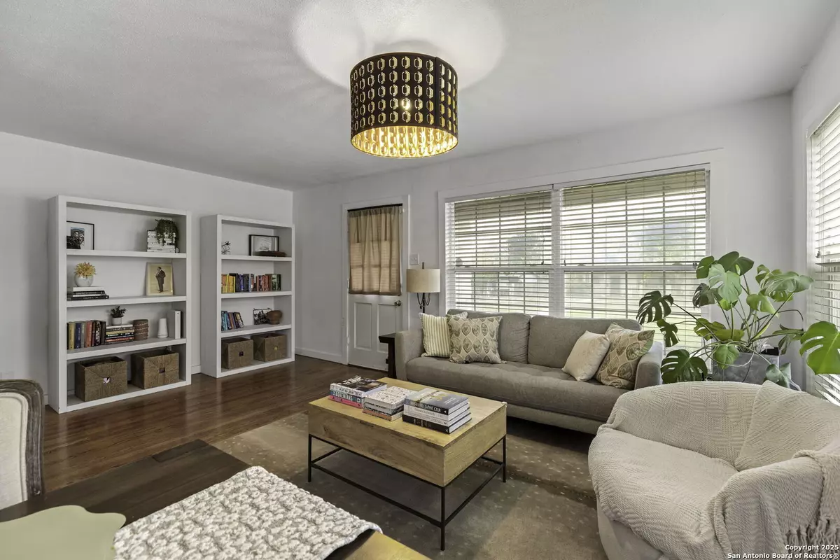 San Antonio, TX 78209,403 Karen