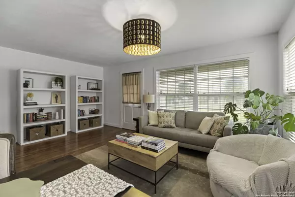 San Antonio, TX 78209,403 Karen