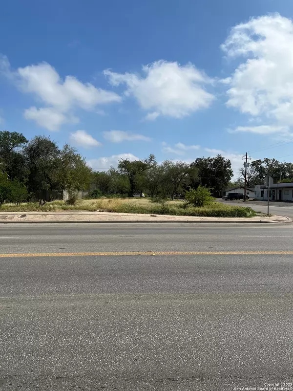 Uvalde, TX 78801,328 Getty