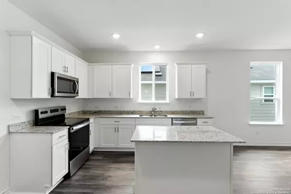 New Braunfels, TX 78130,939 Bluegrass Point