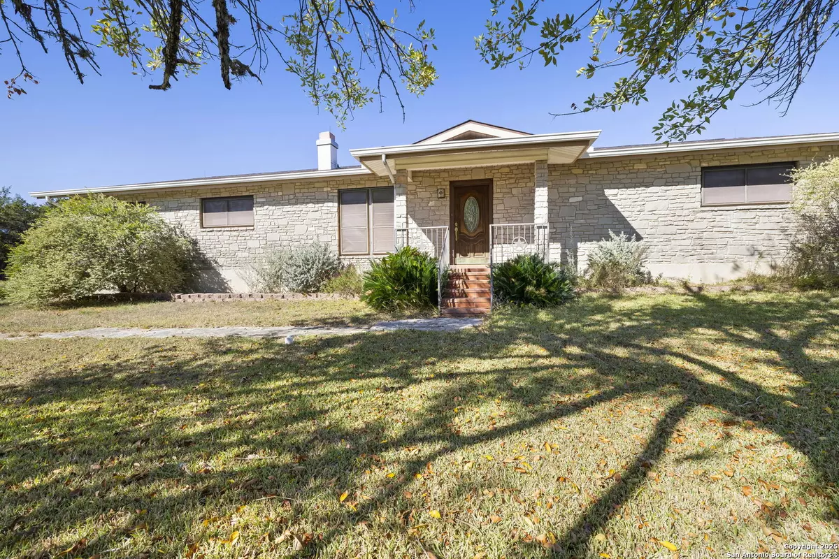 Bulverde, TX 78163,31919 Jay Bird