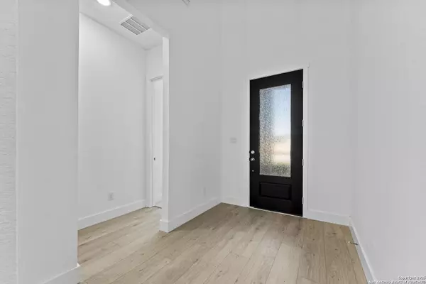 New Braunfels, TX 78132,5492 Paschal Park