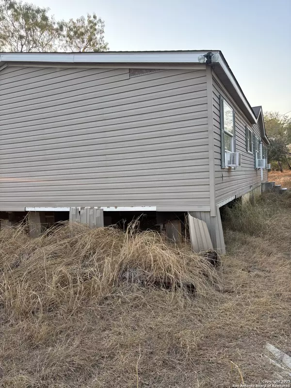 Mccoy, TX 78113,640 County Road 417