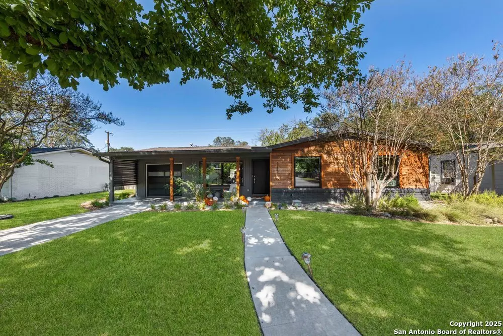 San Antonio, TX 78209,623 E Nottingham Dr