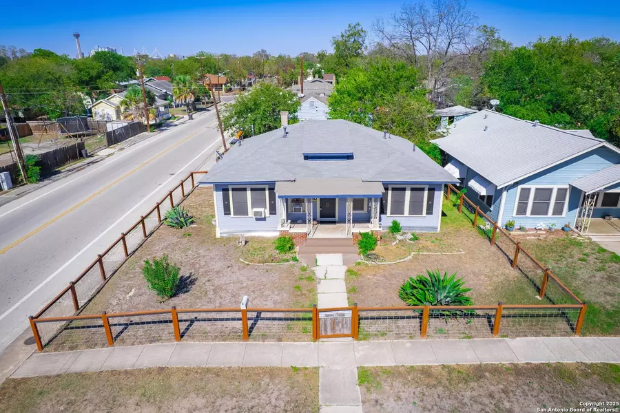 703 E Highland, San Antonio, TX 78210