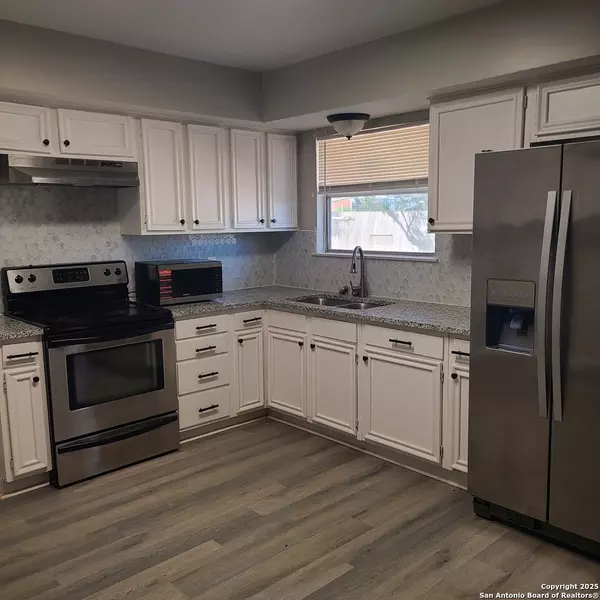 5143 Village Row, San Antonio, TX 78218